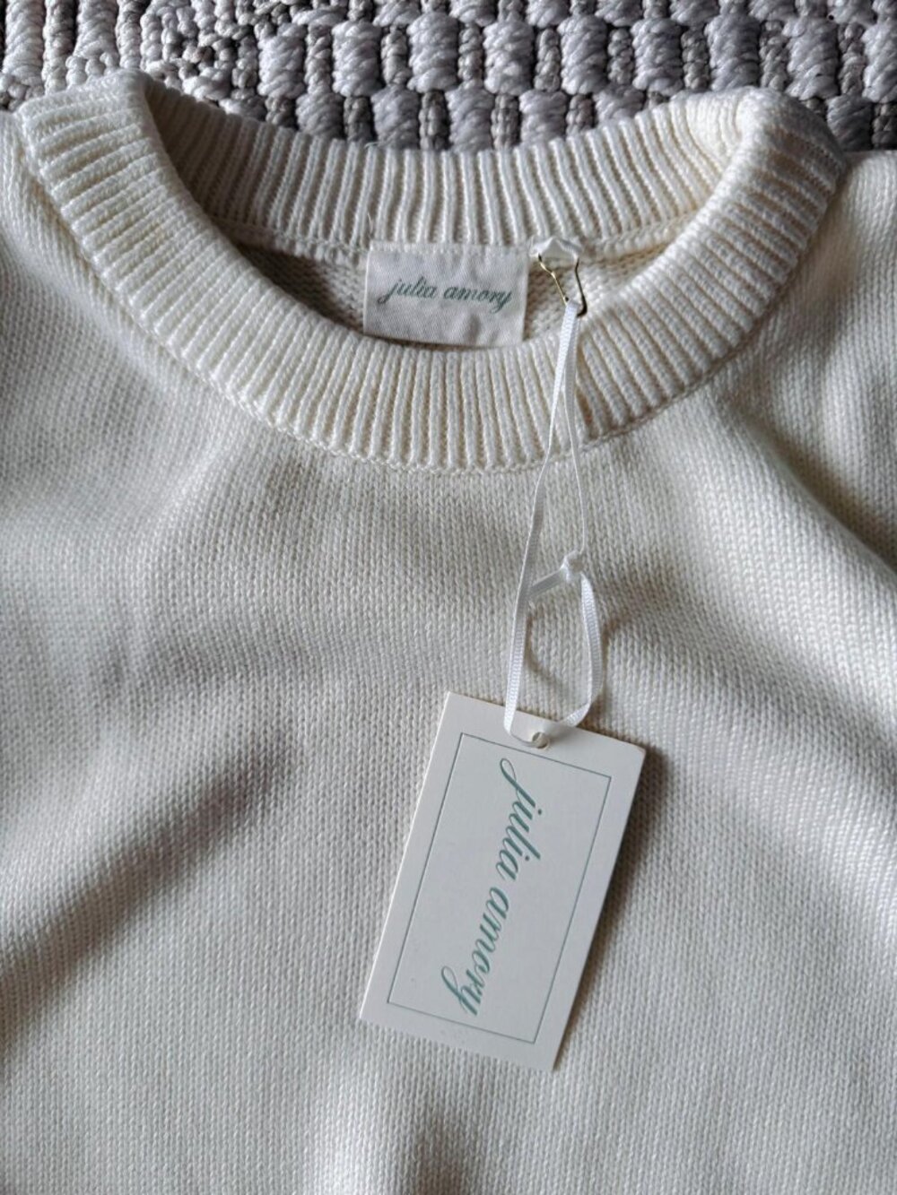 Off white sweater - Picture 2 of 5